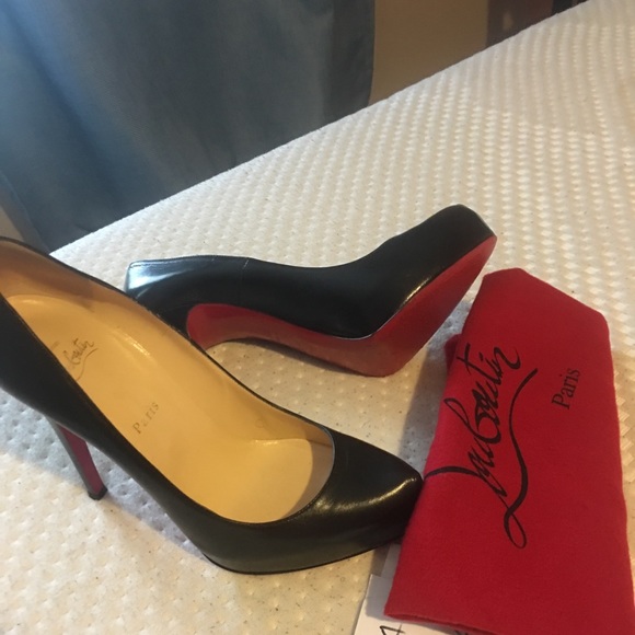 Christian Louboutin Rolando 39.5 fit 8 snug on 8.5 - Picture 2 of 8